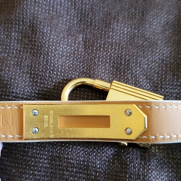 Hermes Gold and White Women's Kelly Lock Watch - Picture 5 of 10